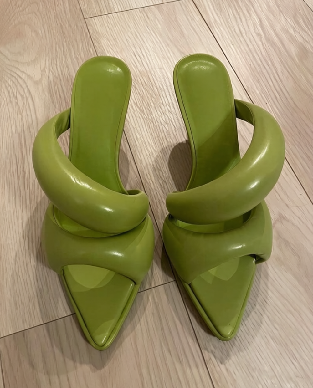 Runway Style Retro Blue Pointe - Wide Fit Heels reseña y precio