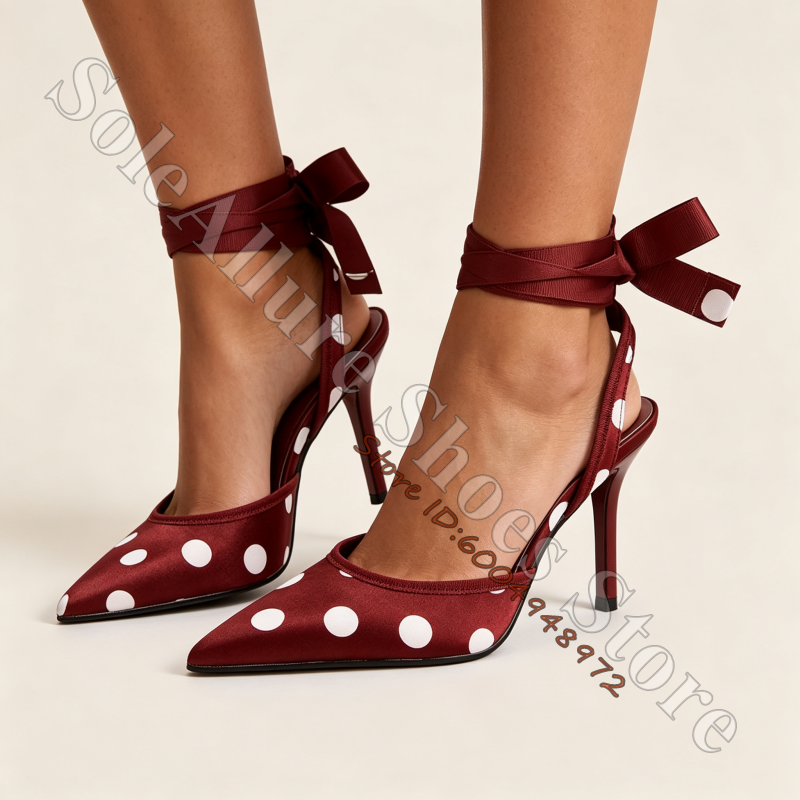 Satin White Polka Dot Pointed  - Wide Fit Heels reseña y precio