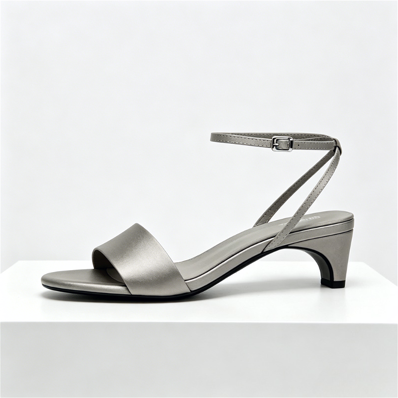 Elegant Square Toe Ankle Strap - Wide Fit Heels reseña y precio