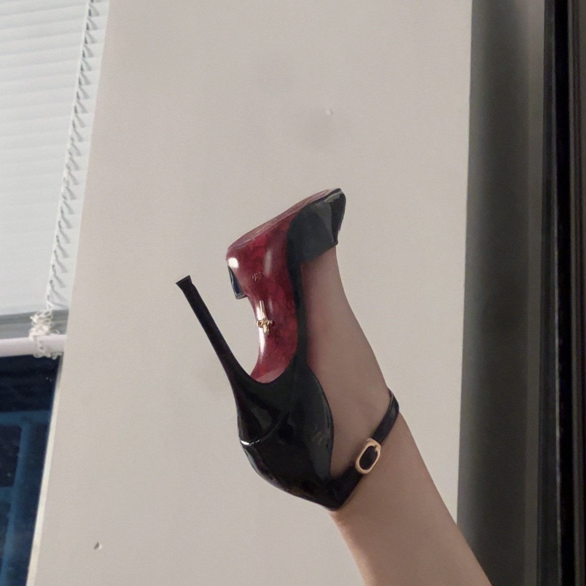 High Heel Pointed Toe Women's  - Patent Leather Pump reseña y precio